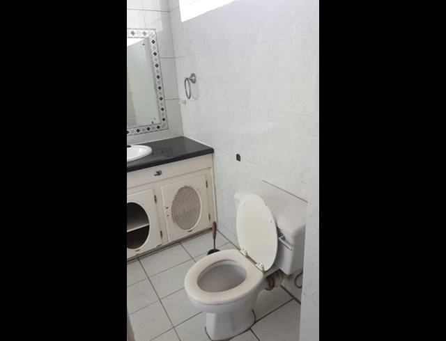 1 bed property to rent in SAVOY ESTATE